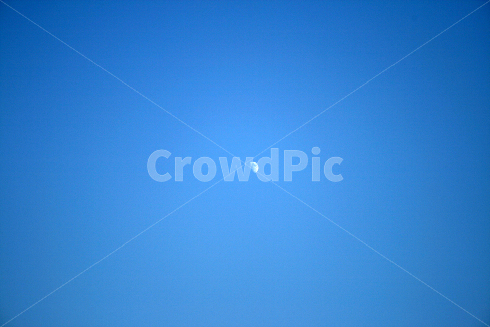 하늘,달,낮달,파란,moon,sky,자연,풍경,nature,landscape,outdoors,옥외,flare,플레어,light,빛