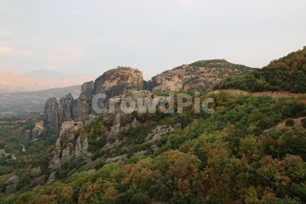 nature,자연,수도원,바위산,종교,자연,풍경,nature,landscape,해외,외국,세계,foreign,oversea,world,세계자연풍경,해외자연풍경,외국자연풍경,world nature landscape