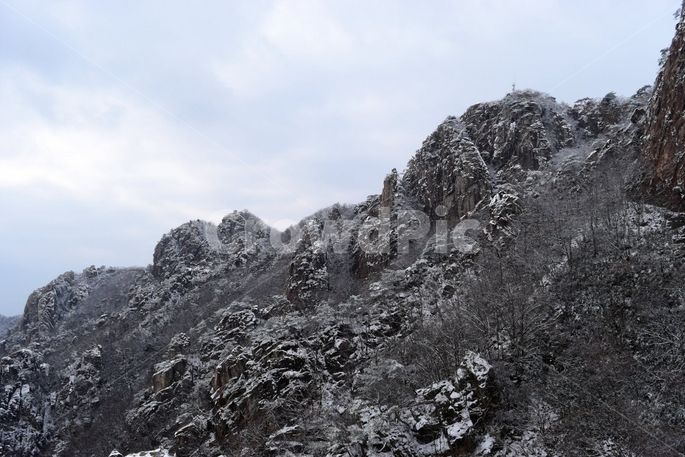 설경,풍경,대둔산,눈꽃,삼선계단,자연,nature,landscape,겨울,계절,winter,season,탐방,도립공원,힐링,감성,정취,산세,명산,100대명산,산,등산,트레킹,풍경사진,비경,경치,겨울사진,겨울색채,경관,기암,암봉우리,mountain,금산,완주,논산,마천대,케이블카,구름다리,fall,autumn,한국자연풍경,한국자연경관,korea,겨울,계절,winter,season,자연,풍경,nature,landscape,outdoors,옥외,mountain range,산맥