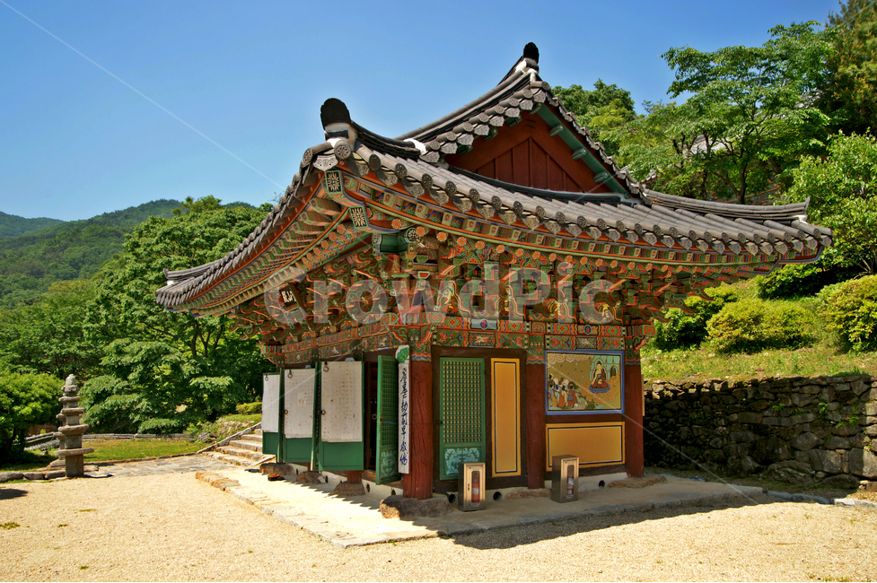 석남사,영산전,안성,서운산,보물제823호,조선초기,불교사찰,전통,고건축,한국전통,한국문화,korean traditional,korean culture,건축물,건물외관,exterior,building,structure,architecture,construction
