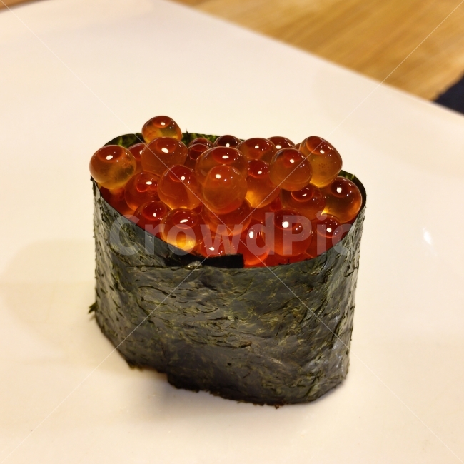 초밥,군함,연어알,이꾸라,김밥,연어,스시,음식,식재료,요리,food,cook,meal,dishes,food reserves,일식,일본음식,일본요리,Japanese food,Japanese dishes,Japanese meal,Japanese cook