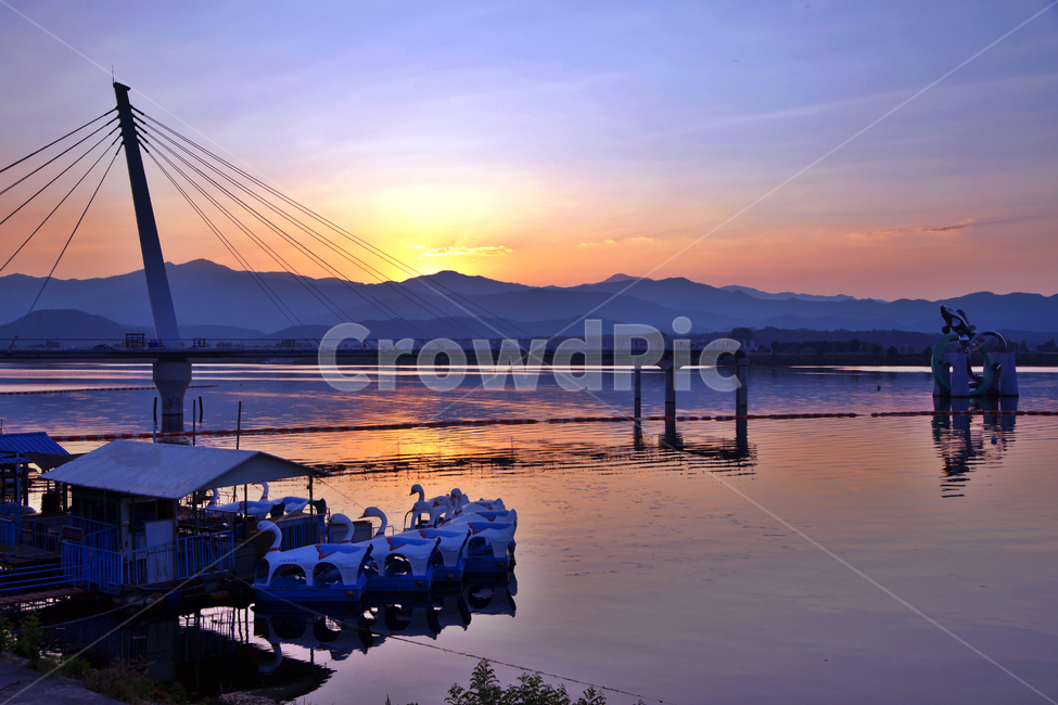 춘천호반,석양,스카이워크,소양강,일몰,지는해,반영,오리배,자연,풍경,nature,landscape,water,물,waterfront,워터 프론트,pier,교각,port,포트