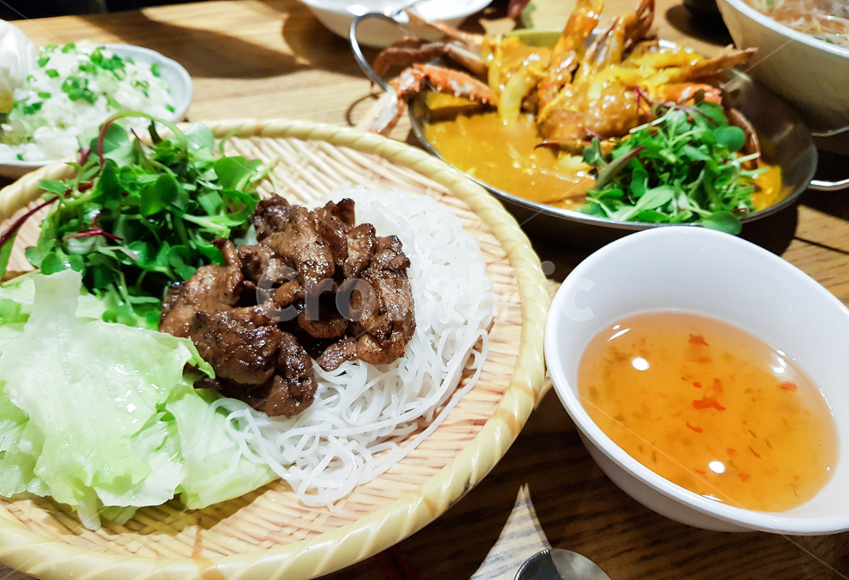 분짜,베트남,베트남음식,야채,돼지고기,면,국수,소면,동남아,음식,요리,cook,바구니,현지음식,로컬푸드,한상차림,외국음식,식재료,meal,foodreserves,vietnam,food,dishes,음식,식재료,요리,food,cook,meal,dishes,food reserves