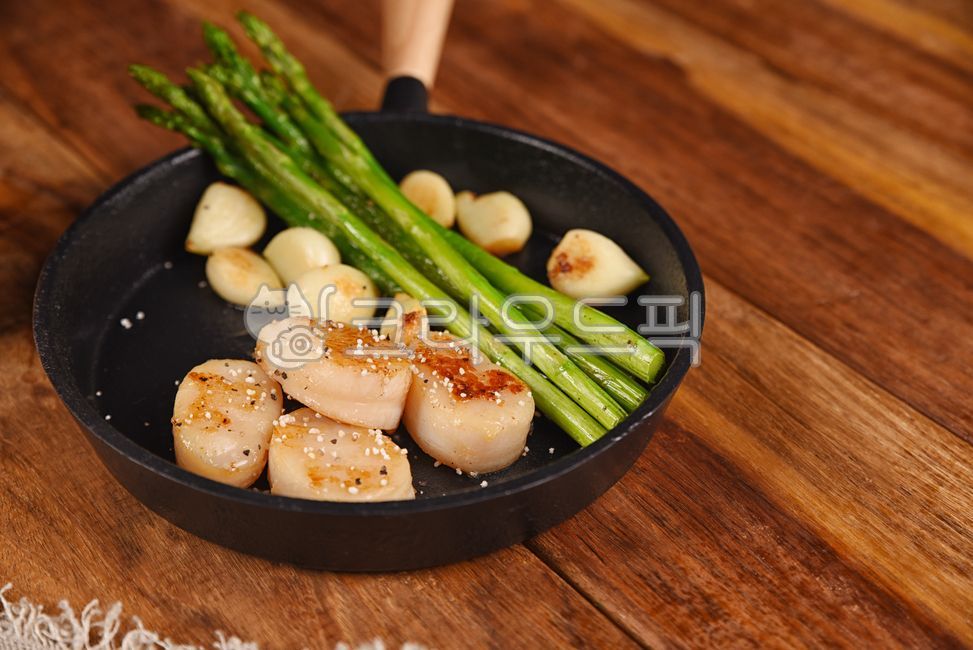 Key clam dish,seafood,Cooking,Seafood,razor clam scallop,key clam,food plating,food,Scallop Steak,Scallops,scallop,Scallop dish,Plating,clam,cooking,seafood dishes