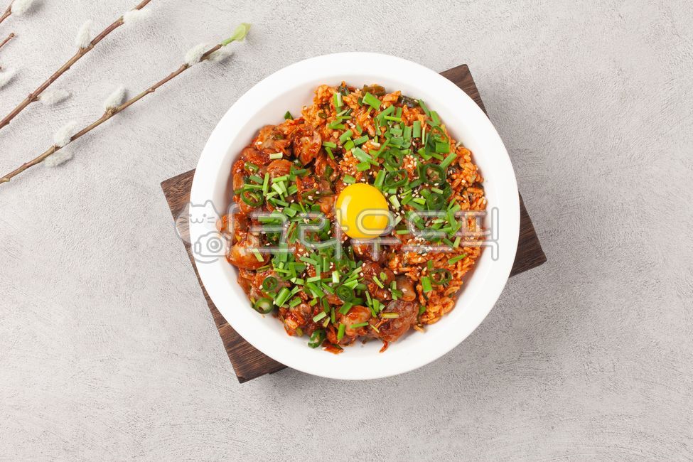 꼬막,꼬막비빔밥,비빔밥,한식,제철음식,조개,음식,맛있는,요리,밥,쌀,수산물,해산물,매운,매콤한,제철요리,꼬막살,쫄깃한