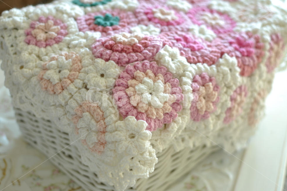 cushion,방석,pillow,베개,봄꽃,뜨개질,뜨개실,무릎담요,쿠션,꽃자수,꽃,블라썸,취미,블랑켓,담요,손뜨개,레이스뜨개,코바늘뜨개,코바늘