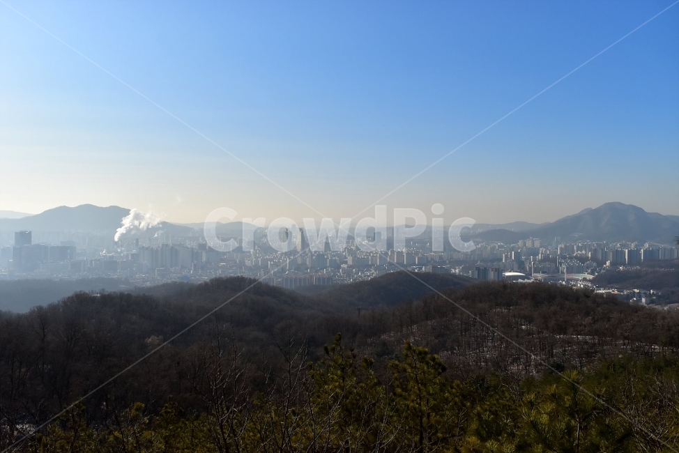 관악산,풍경,겨울,자연,눈,스포츠,등산,산행,nature,snow,겨울풍경,느낌,아름다운,신비로운,경이로운,기암,바위,암봉,암릉,다큐,필,힐링,명산,landscape,winter,season,트레킹,100대명산,인기명산,조망,전망,정부청사,6봉,수목원능선,바윗길,암릉길,명품송,소나무,한국자연풍경,한국자연경관,korea,관양능선,팔봉능선,국기봉,도시,풍경,city,landscape,한국도시풍경,한국도시경관,korea cityscape,mountain range,산맥,mountain,산,outdoors,옥외,경치,scenery