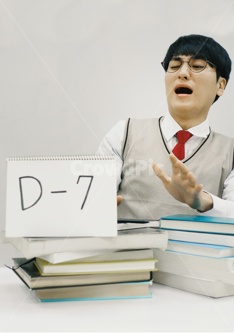 학교,시험,수능,학생,고등학생,남고생,고등학교,교복,test,고민,진로,수능시험,대입,입시,공부,수업,학업,사람,인물,인간,human,person,얼굴표정,facial expression,face,남성,남자,man,male,교육,학교,공부,education,learning,study,school