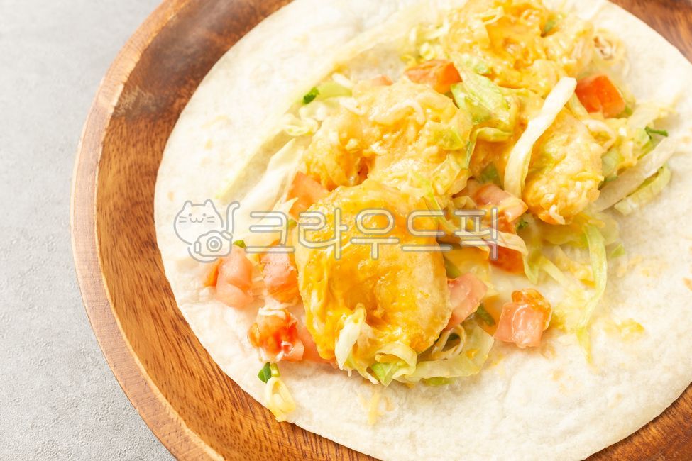 shrimp taco,taco,soft taco,tortilla,shrimp,cilantro,cheese,spices,vegetables,greens,sauce,mexican food,mexican culture,food,meal,cooking,simple,soft