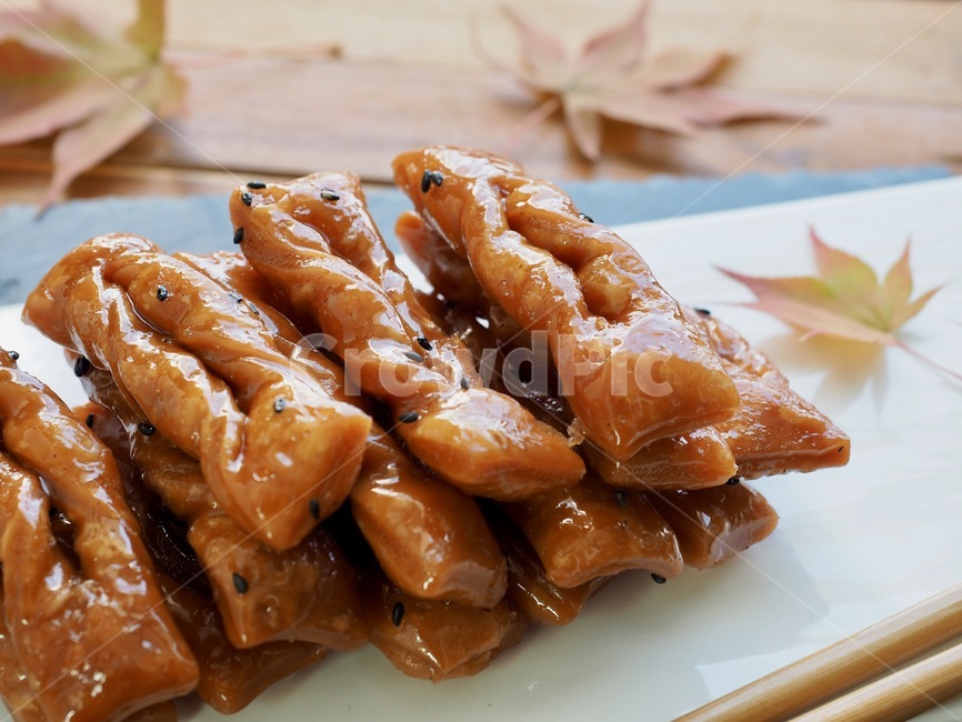 약과,한국음식,식품,한식,한국문화,음식,한국,배경,음식문화,웰빙,문화,아시아,아시아음식,접시,전통,설날,추석,젓가락,추석음식,설날음식,명절,명절음식,한국과자,전통과자,과자,한과,한국전통과자,쌀과자,간식,후식,스낵,단풍잎,한국전통,한국문화,korean traditional,korean culture,음식,식재료,요리,food,cook,meal,dishes,food reserves,한식,한국음식,한국요리,korean food,korean dishes,korean meal,korean cook,디저트,간식,후식,dessert,snack