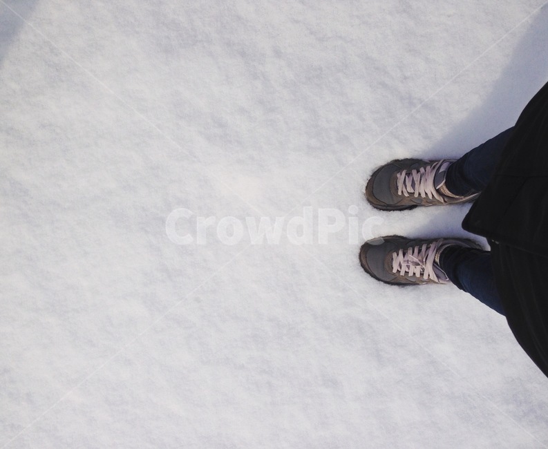 눈,발,흰눈,적설,겨울,설경,눈길,겨울,계절,winter,season,사람,인물,인간,human,person,신체일부,몸,body