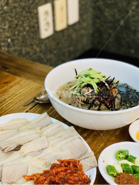 dish,요리,food,음식,meal,식사,막국수,수육,사직동막국수,주문진막국수,여름음식
