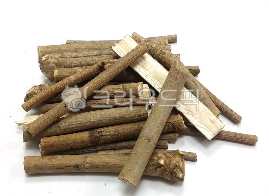 한방차,허브티,건강차,원물,말린,건조,건재,황칠,황칠나무,황칠차,황칠목