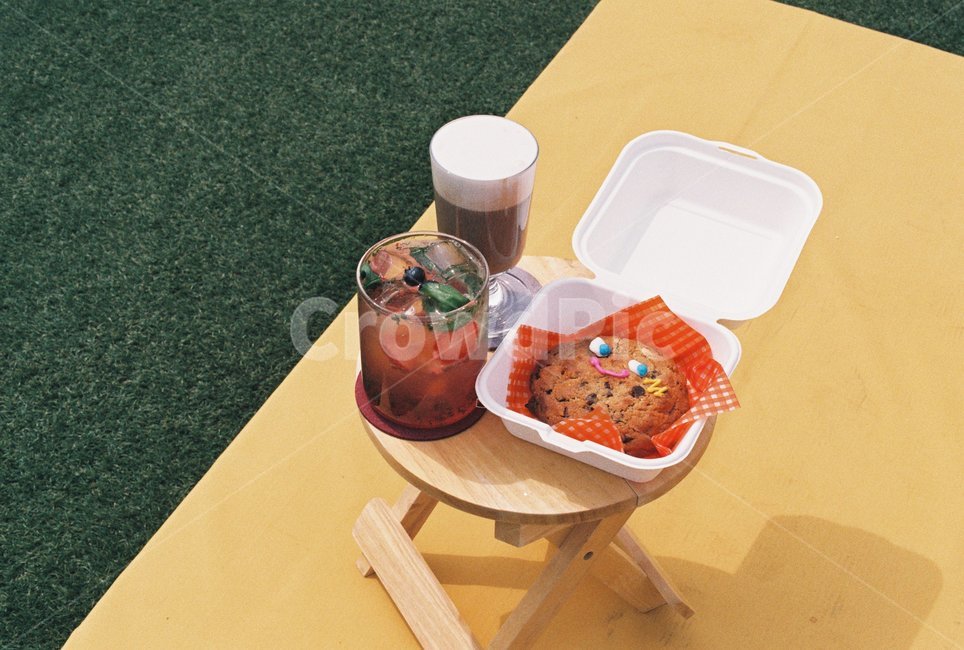 카페,커피,쿠키,cafe,피크닉,여름,음료,테이블,간식,picnic,dessert,cookie,sweet,봄,table,음식,식재료,요리,food,cook,meal,dishes,food reserves,디저트,간식,후식,dessert,snack