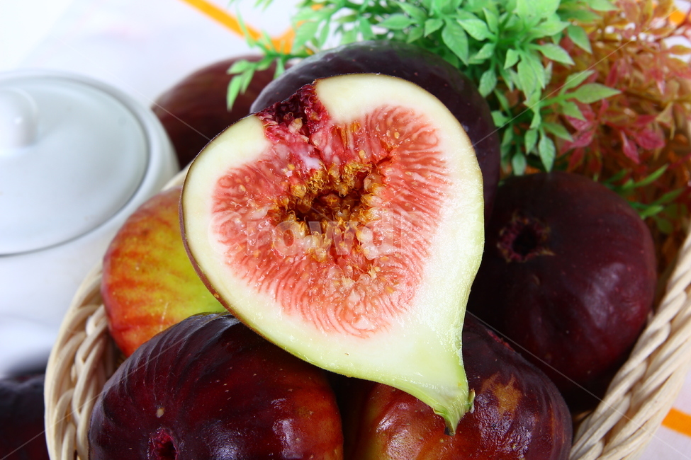 무화과,과일,식품,신선,음식,열매,달콤,속살,과육,figs,food,fruit,sweet,fresh,flesh,음식,식재료,요리,food,cook,meal,dishes,food reserves,과일,열매,fruit