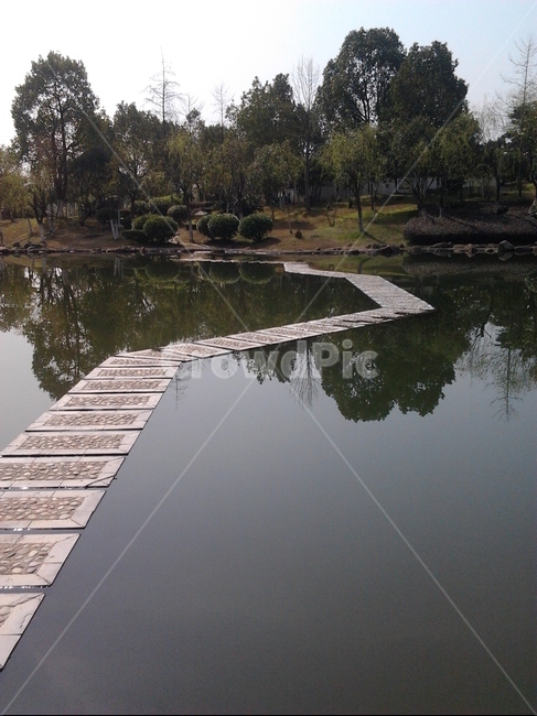 연못,징검다리,나무,하늘,정원,중국,자연,풍경,nature,landscape,water,물,building,건물,waterfront,워터 프론트,boardwalk,산책로,bridge,다리