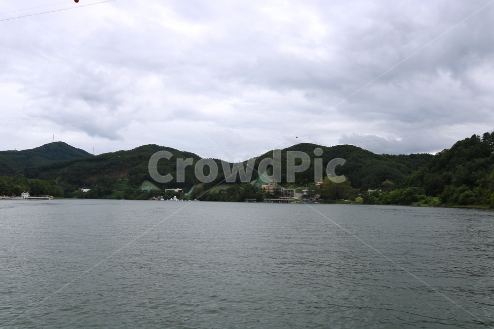 강,한강,남이섬,북한강,산,나무,자연,풍경,물,자연,풍경,nature,landscape,land,땅,outdoors,옥외,ocean,대양,sea,바다,water,shoreline,해안선,coast,연안,island,섬