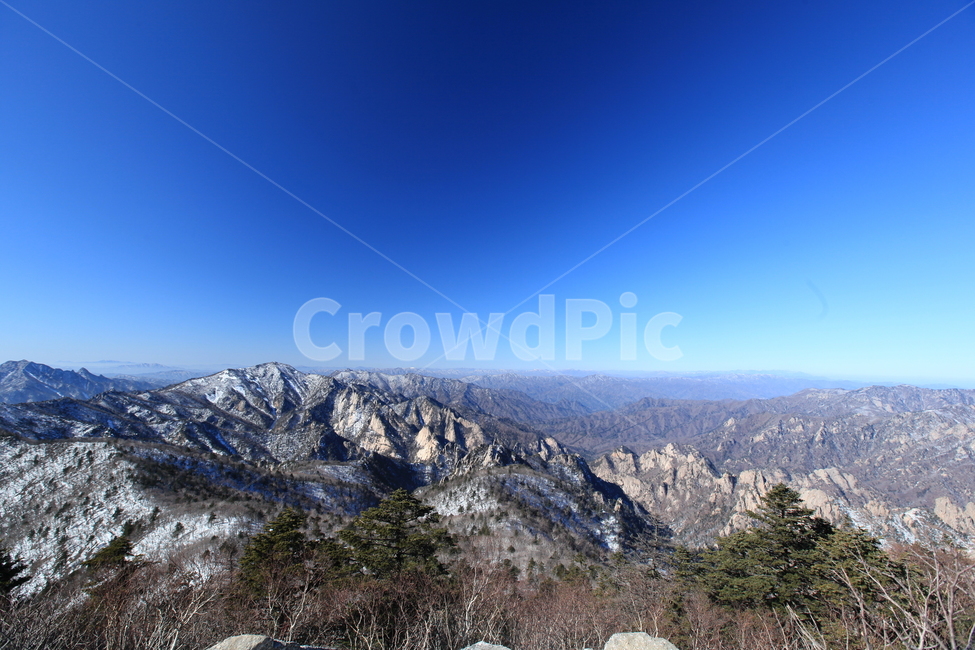 설악산,겨울산행,파란하늘,대청봉,능선,겨울나무,설원,등산,겨울,계절,winter,season,자연,풍경,nature,landscape,outdoors,옥외,mountain,산,tree,나무,plant,식물,fir,전나무