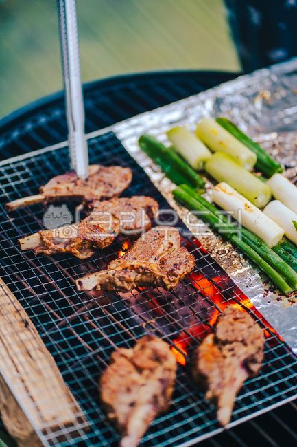 food,음식,meat,고기,양고기,sheep,돼지고기,pork,bbq,바베큐,cooking,요리,grilling