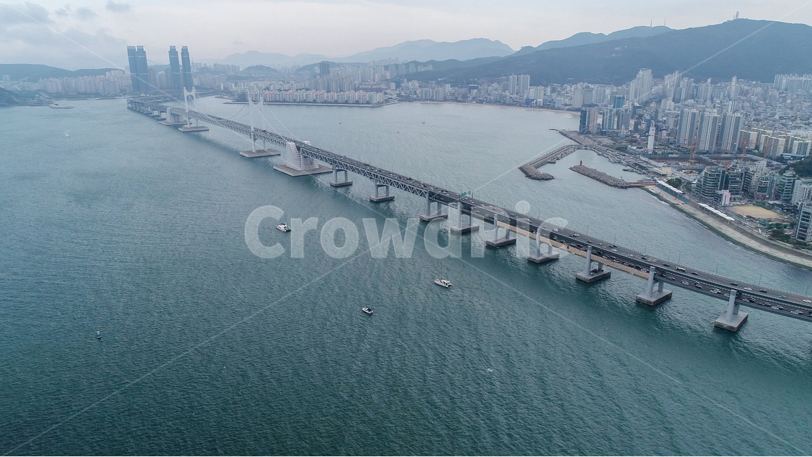 광안대교,광안리,바다,부산,항공촬영,바닷가,대교,교통,자동차,교통체증,교통상황,이기대,용호동,시원한,다리,관광명소,도시,풍경,city,landscape,한국도시풍경,한국도시경관,korea cityscape,nature,자연,경치,outdoors,옥외,scenery,aerial view,조감도,water,물