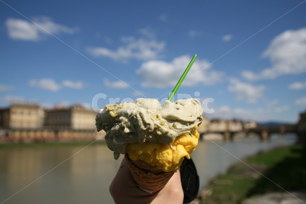 이탈리아,피렌체,유럽,europe,italy,풍경,자연,beautiful,pretty,하늘,구름,전망,베키오다리,아이스크림,icecream,음식,식재료,요리,food,cook,meal,dishes,food reserves,디저트,간식,후식,dessert,snack