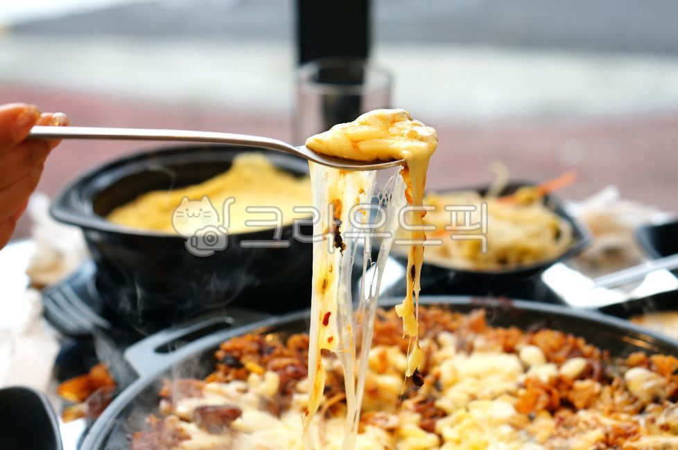 meal,Teppan Fried Rice,Webfoot octopus,mozzarella cheese,fried rice,Cheese Fried Rice,food,cheese