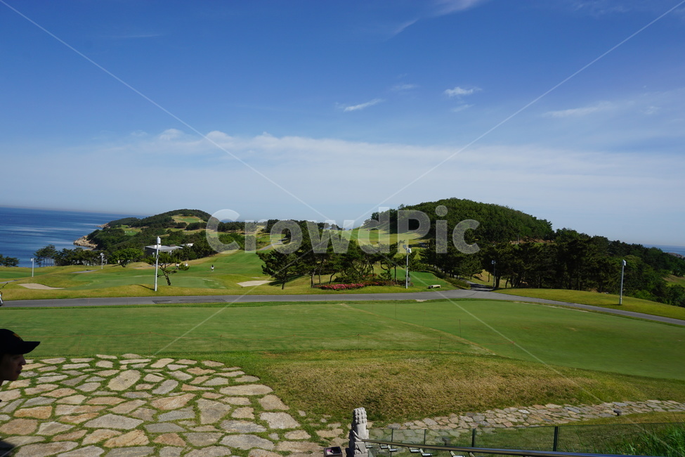 field,들,outdoors,옥외,golfcourse,골프코스,walkway,path,통로,중국,웨이하이,china,weihai,golf,자연,풍경,nature,landscape,golf course,골프 코스,보도