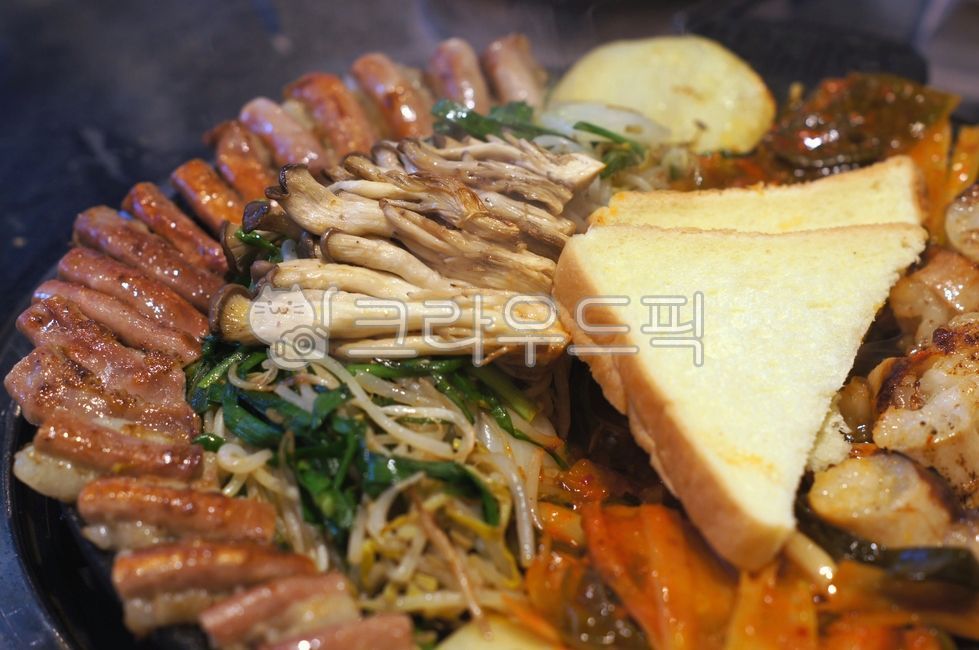 대창,bigintestines,intestines,소곱창,곱창구이,모듬곱창,chitterlings,beefsmallintestine,assortedintestines,bbqintestines,bbqmeat,생고기,rawmeat,rawbeef,막창,beefintestines,rectum,막창구이,grilledintestines,구이,grill,bbq