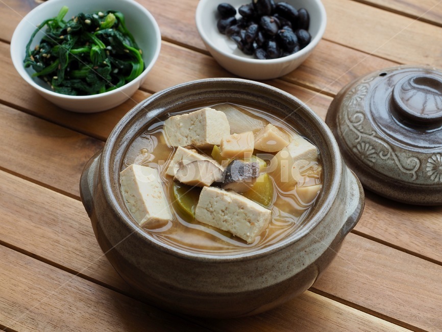 된장찌개,뚝빼기된장찌개,뚝빼기,두부,한국음식,식품,한식,한국문화,한국,배경,음식문화,웰빙,문화,아시아,아시아음식,전통,음식,요리,반찬,뜨거운음식,국물음식,음식,식재료,요리,food,cook,meal,dishes,food reserves,한식,한국음식,한국요리,korean food,korean dishes,korean meal,korean cook