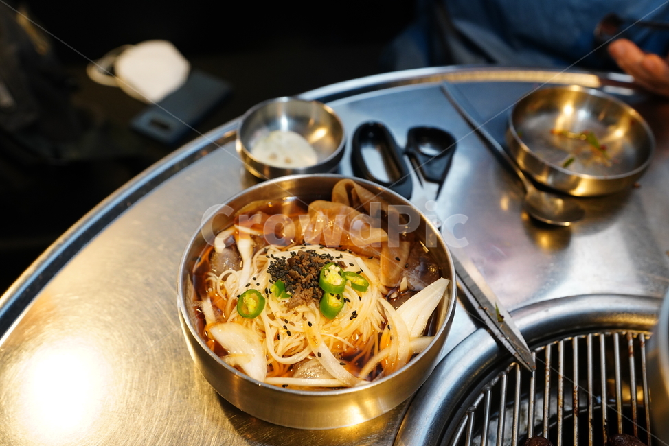 국수,짱아찌국수,먹거리,먹방,식사,면요리,한식,음식,푸드,국물,대접,양푼