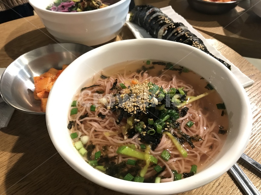 맛있는음식,국수,잔치국수,음식,자취,자취요리,음식,식재료,요리,food,cook,meal,dishes,food reserves,면류,면요리,noodles,한식,한국음식,한국요리,korean food,korean dishes,korean meal,korean cook