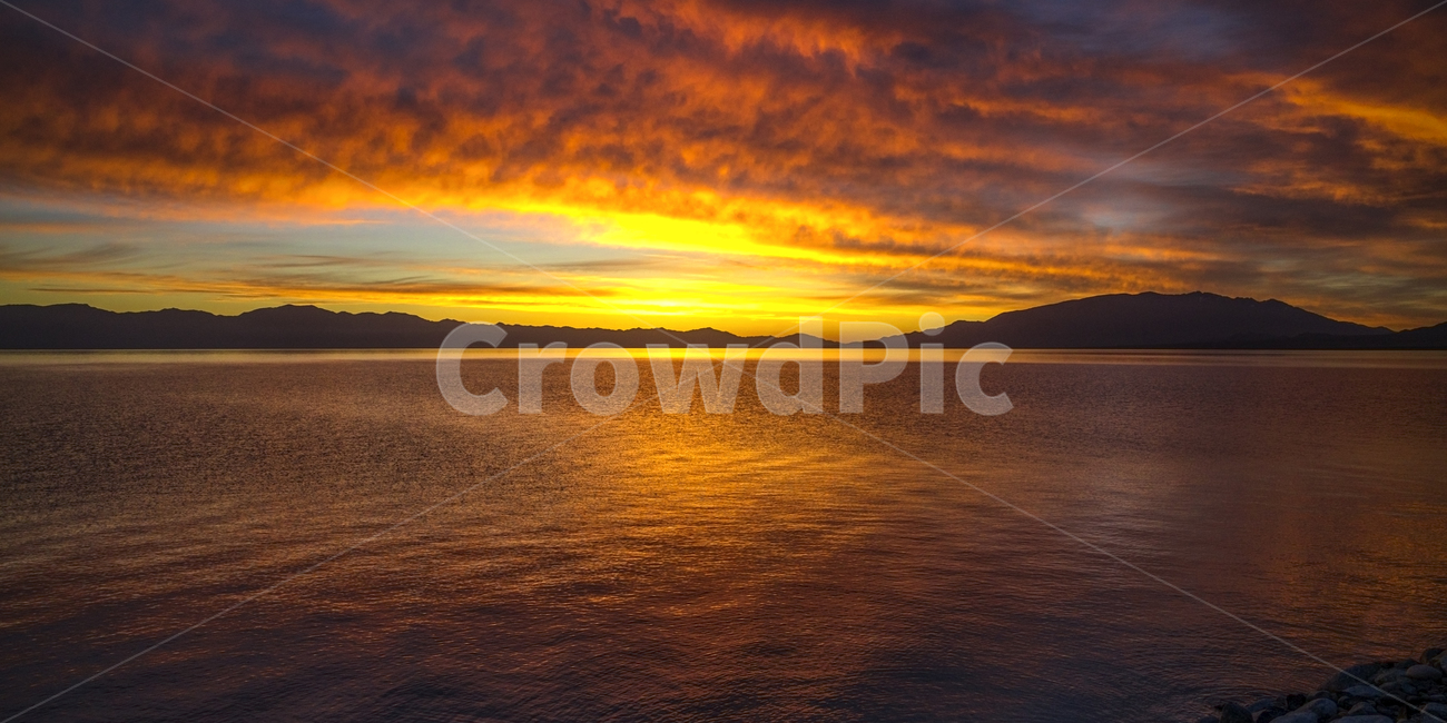 풍경,일몰,바닷가,바다,석양,붉은빛,해변,sunset,자연,풍경,nature,landscape,outdoors,옥외,dusk,황혼,dawn,새벽,sky,하늘,red sky,붉은 하늘,sunlight,햇빛
