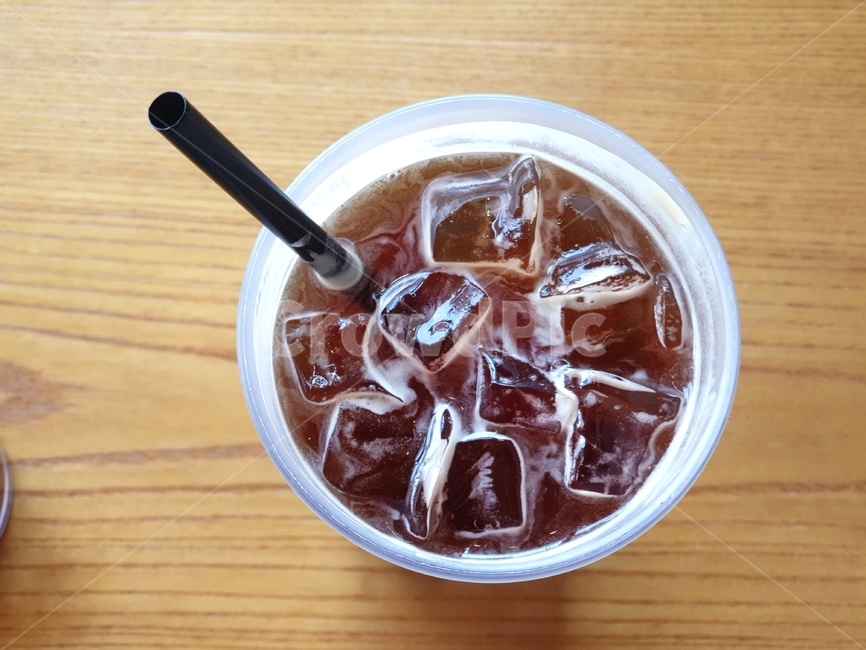 커피,카페,아메리카노,커피잔,아이스커피,coffee,cafe,americano,iceamericano,icecoffee,아이스아메리카노,카페인,iced,ice,icedcoffee