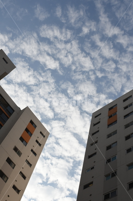 구름,하늘,봄,여름,시원함,깨끗함,건축물,건물외관,exterior,building,structure,architecture,construction