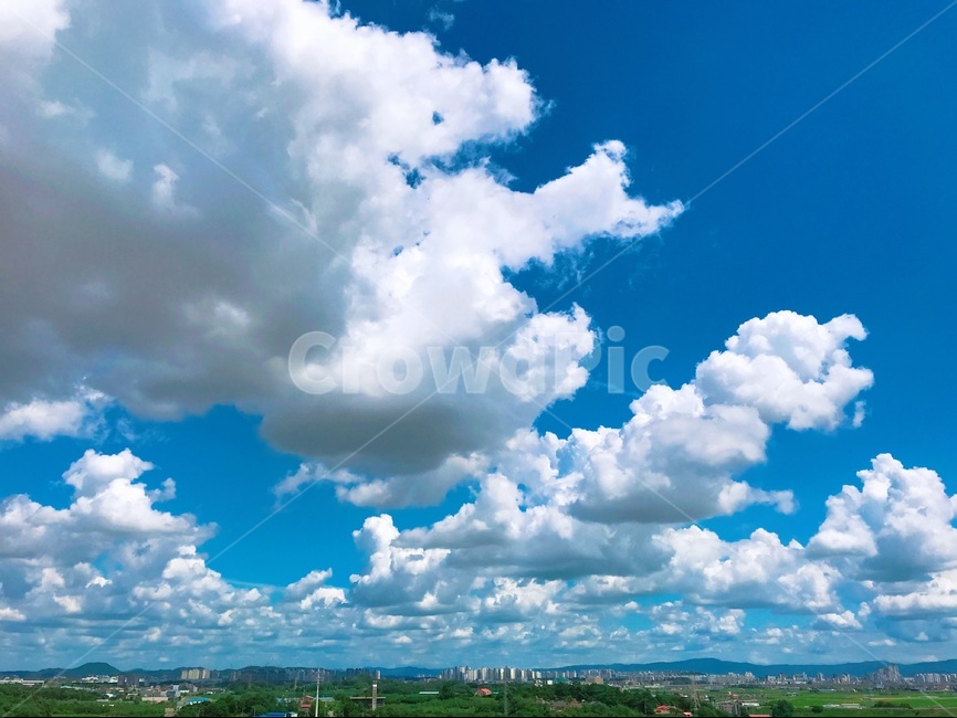 하늘,구름,맑음,청량,여름,자연,파랑,sky,cloud,sunny,clear,summer,nature,blue,자연,풍경,nature,landscape,azure sky,푸른 하늘,outdoors,옥외,weather,날씨