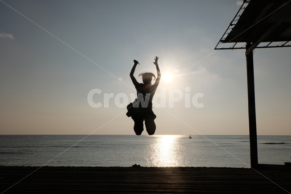 바다,일몰,점프,ocean,jump,사람,인물,인간,human,person,감정표현,기분,feeling,emotion,인물실루엣,사람실루엣,character silhouette,human silhouette,leisure activities,레저 활동,dance pose,댄스 포즈