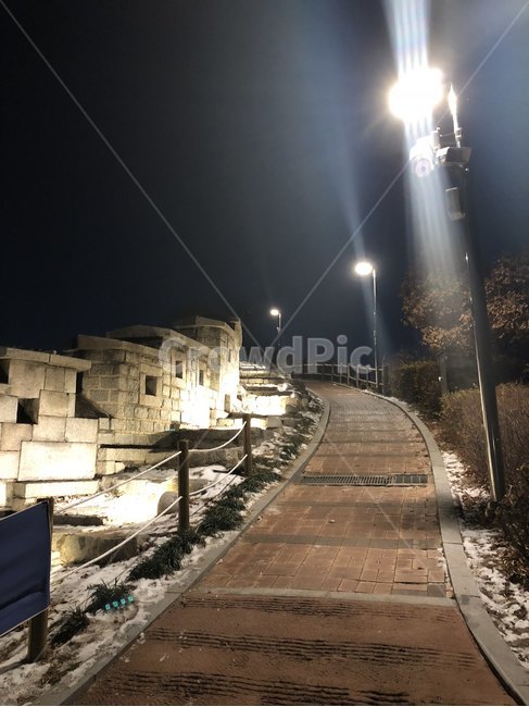 낙산,한양성곽,낙산공원,서울,성벽,이화동,겨울,한양,성곽,야경,밤,풍경,nightscape,night,landscape,한국전통,한국문화,korean traditional,korean culture,건축물,건물외관,exterior,building,structure,architecture,construction,road,도로,freeway,고속 도로