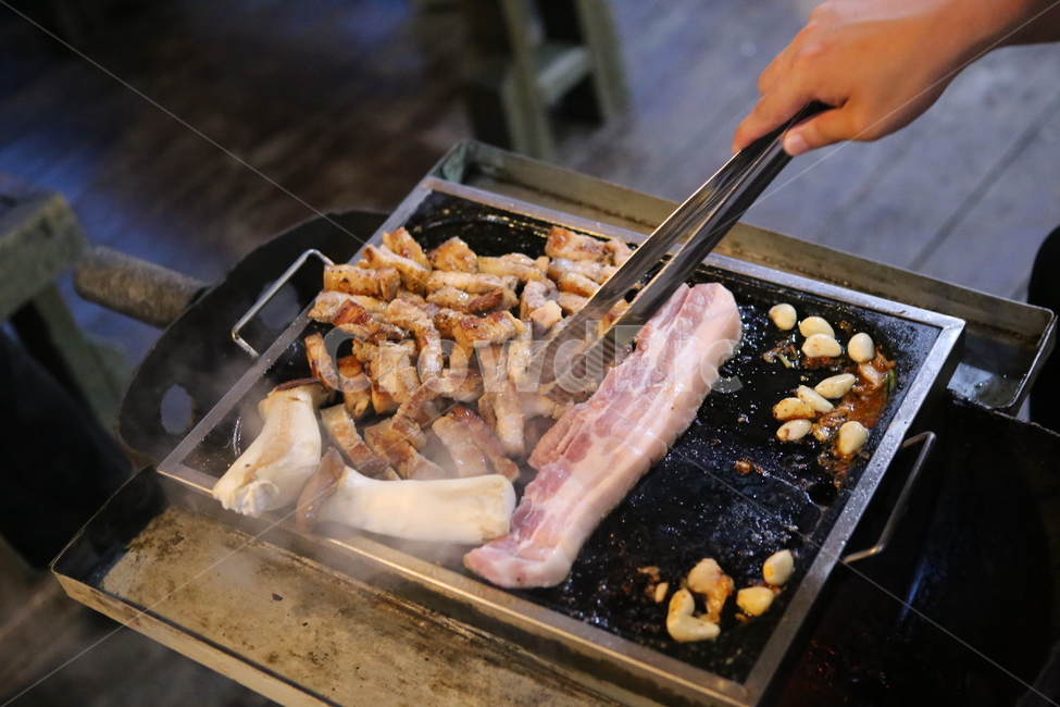 바베큐,고기,캠핑요리,삼겹살,바베큐구이,육류,고기,meat