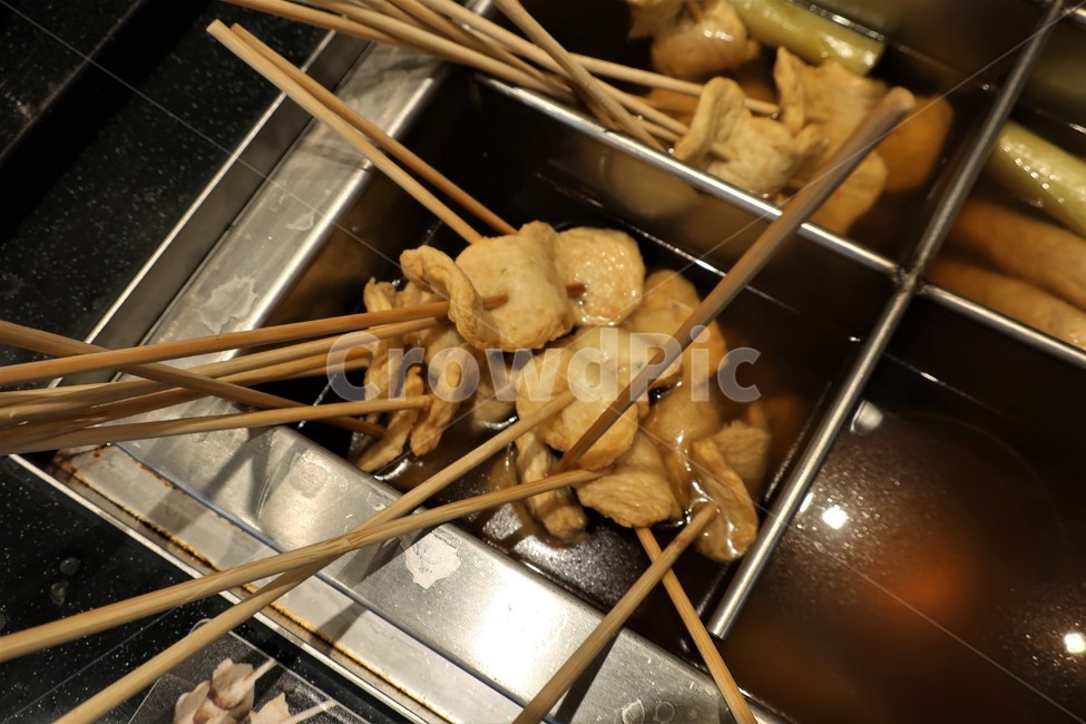 어묵,덴뿌라,간식,군것질,길거리,음식,오뎅빠,포장마차,노점,시장,꼬치,국물,먹거리,음식,식재료,요리,food,cook,meal,dishes,food reserves,한식,한국음식,한국요리,korean food,korean dishes,korean meal,korean cook