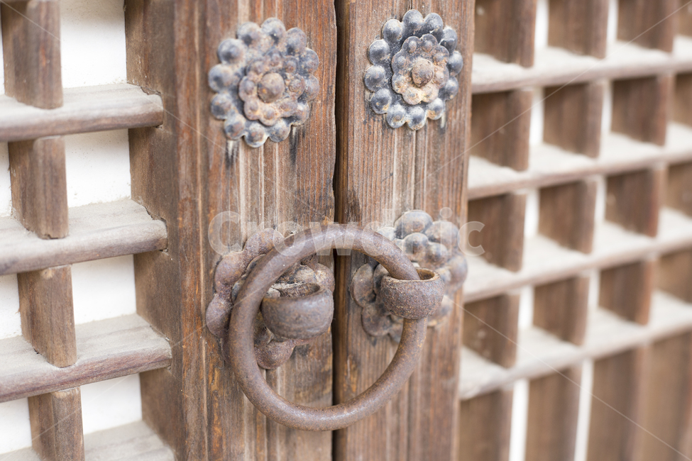 한옥,문고리,한옥무늬,패턴,국화사슬문고리,doorhandle,hanok,국화쌍핀,전통무냥,koreanstylehouse