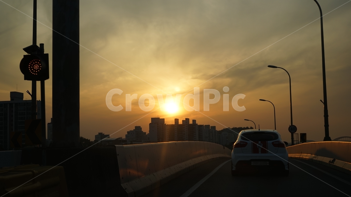 석양,해질녘,노을,도로,귀가,sunset,road,glow,sundown,evening,도시풍경,저녁노을,배경,월페이퍼,교통,교통수단,traffic,transportation