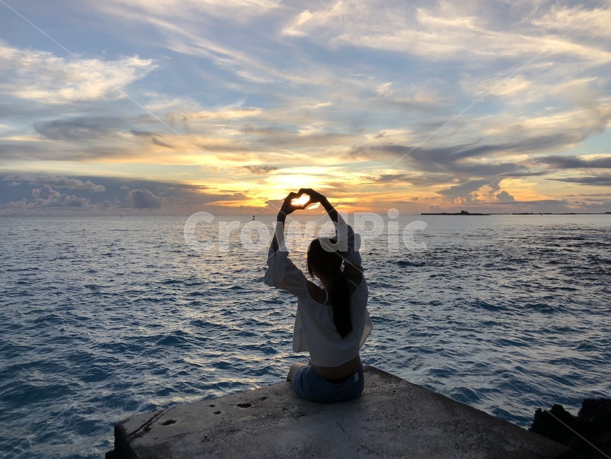 해질녘,석양,사이판,티니안,타가비치,tagabeach,하트손모양,노을,사람,인물,인간,human,person,여성,여자,woman,female,lady,여행,휴가,traveling,vacation,trip