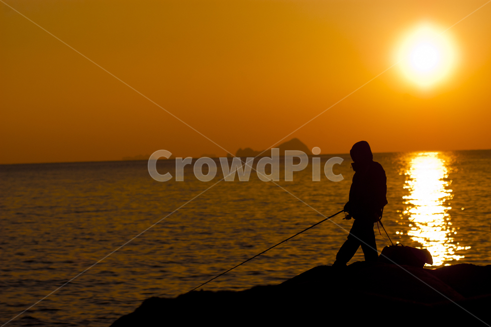 outdoors,사람,human,옥외,water,인간,fishing,물,person,어업,사람,인물,인간,human,person,인물실루엣,사람실루엣,character silhouette,human silhouette