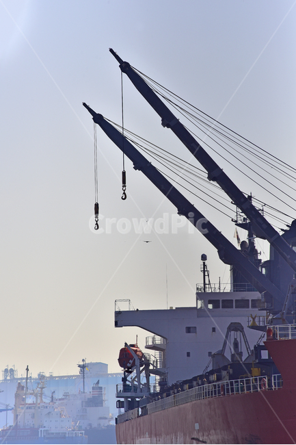 크레인,항구,배,transportation,컨테이너크레인,큰배,정박,부두,항만,port,harbor,산업,기계,설비,배경,바탕,백그라운드,야외,옥외,outdoor,아웃도어,풍경,ship
