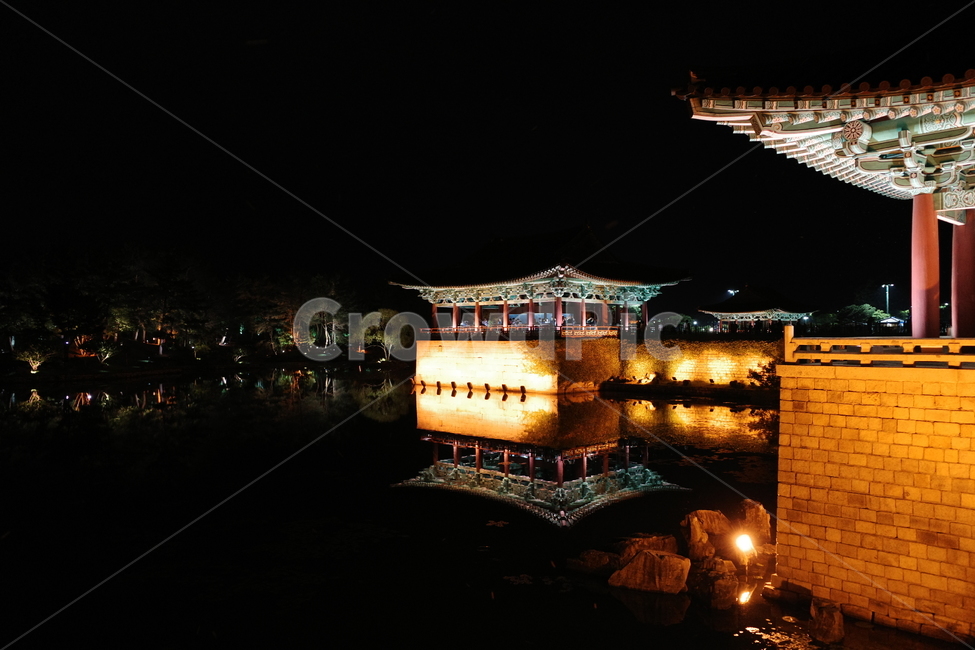 안압지,동궁과월지,동궁과월지야경,경주안압지,안압지야경,야경,밤,풍경,nightscape,night,landscape,한국전통,한국문화,korean traditional,korean culture,랜드마크,landmark,tourist attraction,한국랜드마크,한국관광지,한국명소,korea landmark,korea tourist attraction,건축물,건물외관,exterior,building,structure,architecture,construction,건물