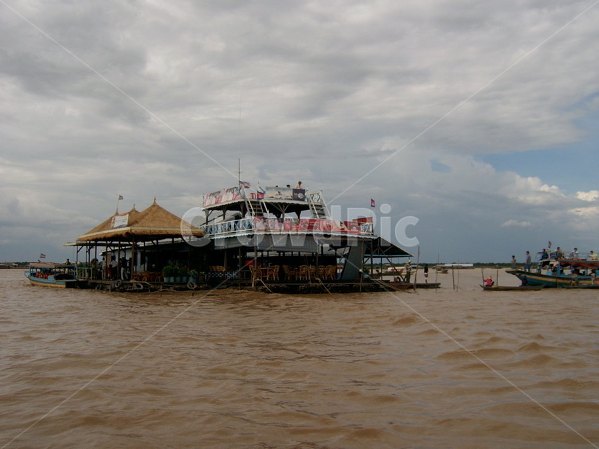 cambodia,캄보디아,톤레삽,호수,수상가옥,톤레샵,톤레삽호수,하늘,흙탕물