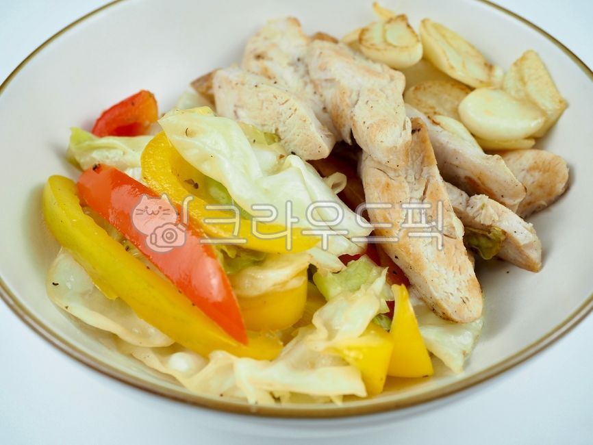 Grilled chicken breast,chicken breast,side dish,chicken breast steak,chicken,chicken dish,meat,food,meal,cooking,diet food,lunch,dinner,slow aging diet,vegetables,paprika,mixed,chopsticks,protein,grilledchickenbreast,chickenbreast,sidedish,chicken,chicken