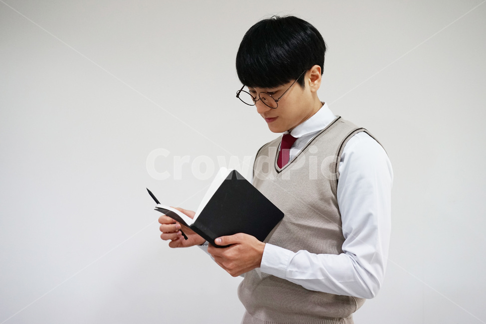 수능,교육,학생,교복,시험,강의,수업,고등학생,고3,남고생,남자고등학생,남고,수능시험,기말고사,중간고사,모의고사,exam,quiz,test,학업,공부,남자,남학생,사람,인물,인간,human,person,얼굴표정,facialexpression,face,남성,man,male,학교,education,learning,study,schoo,사람,인물,인간,human,person,남성,남자,man,male,교육,학교,공부,education,learning,study,school