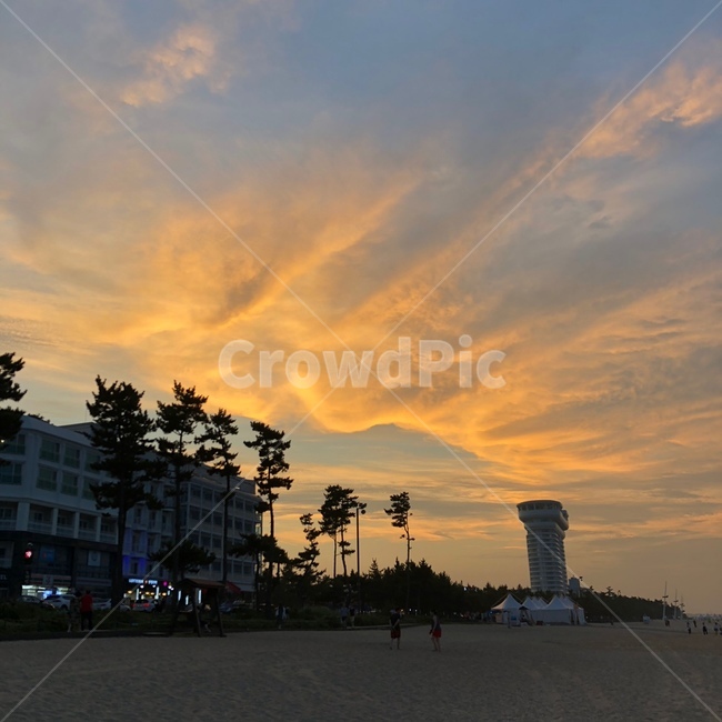 강릉,안목해변,해변,바다,바닷가,하늘,구름,노을빛,노을,주황빛
