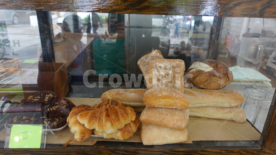 bread,빵,food,음식,치아바타,빵집,포카치아,크로와상,바게트,진열대